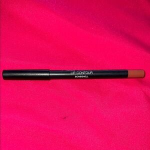 Huda Beauty Lip Contour in shade Bombshell